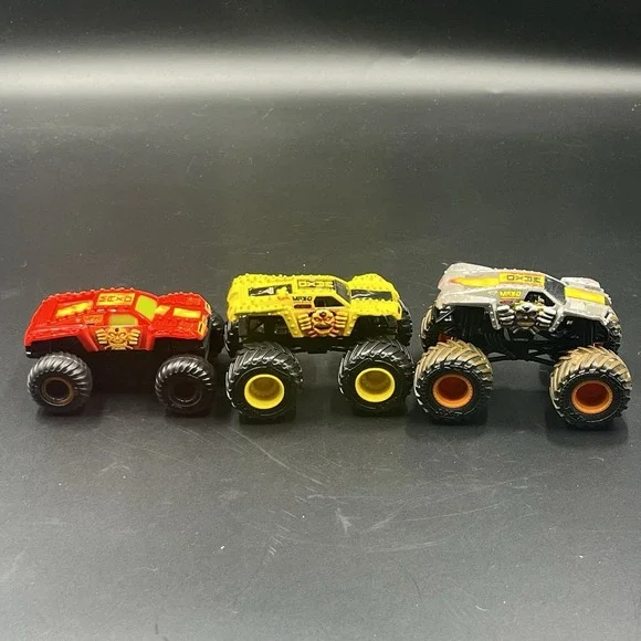 Hot Wheels Maximum Destruction MAXD Monster Jam Truck 1:64 Lot Of 3 - Picture 5 of 8